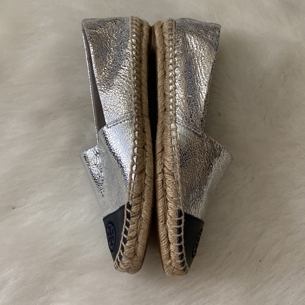 Tory Burch Metallic Colorblock Espadrilles, Size 6 - Picture 6 of 16